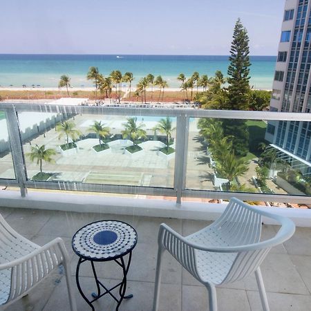Ocean Beach Apartments ไมอามีบีช ภายนอก รูปภาพ