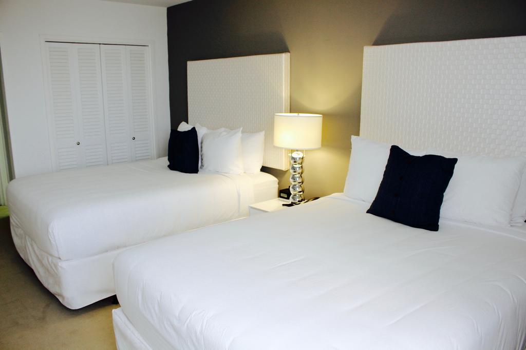 Ocean Beach Apartments ไมอามีบีช ภายนอก รูปภาพ