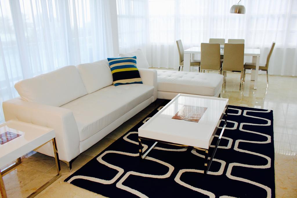 Ocean Beach Apartments ไมอามีบีช ภายนอก รูปภาพ