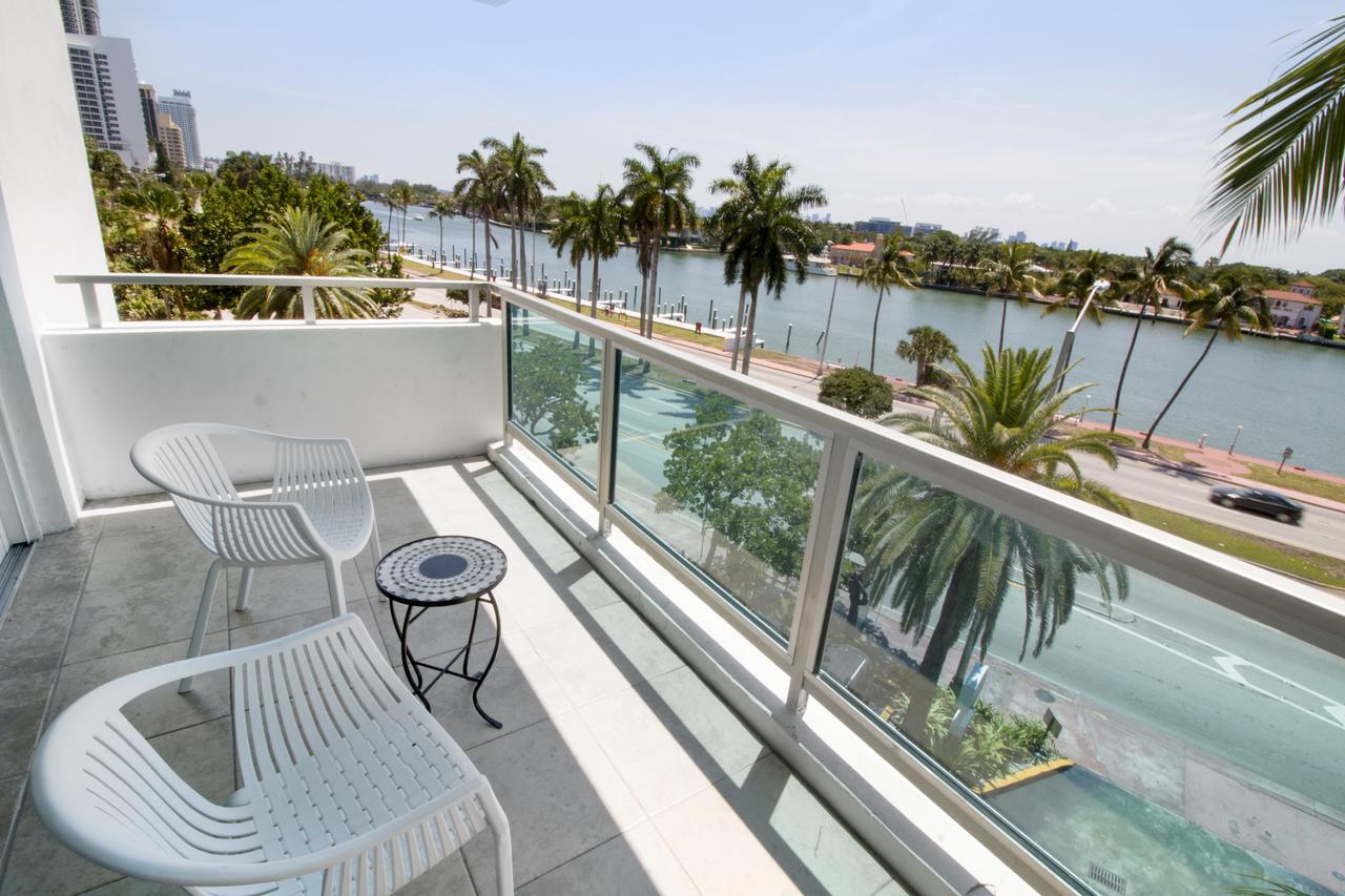 Ocean Beach Apartments ไมอามีบีช ภายนอก รูปภาพ