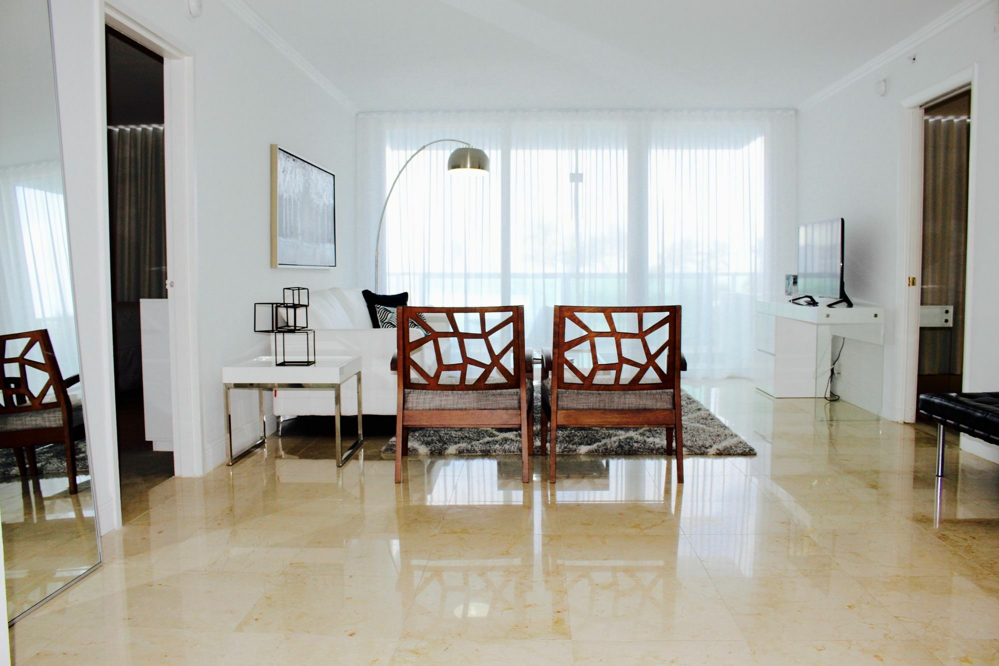 Ocean Beach Apartments ไมอามีบีช ภายนอก รูปภาพ
