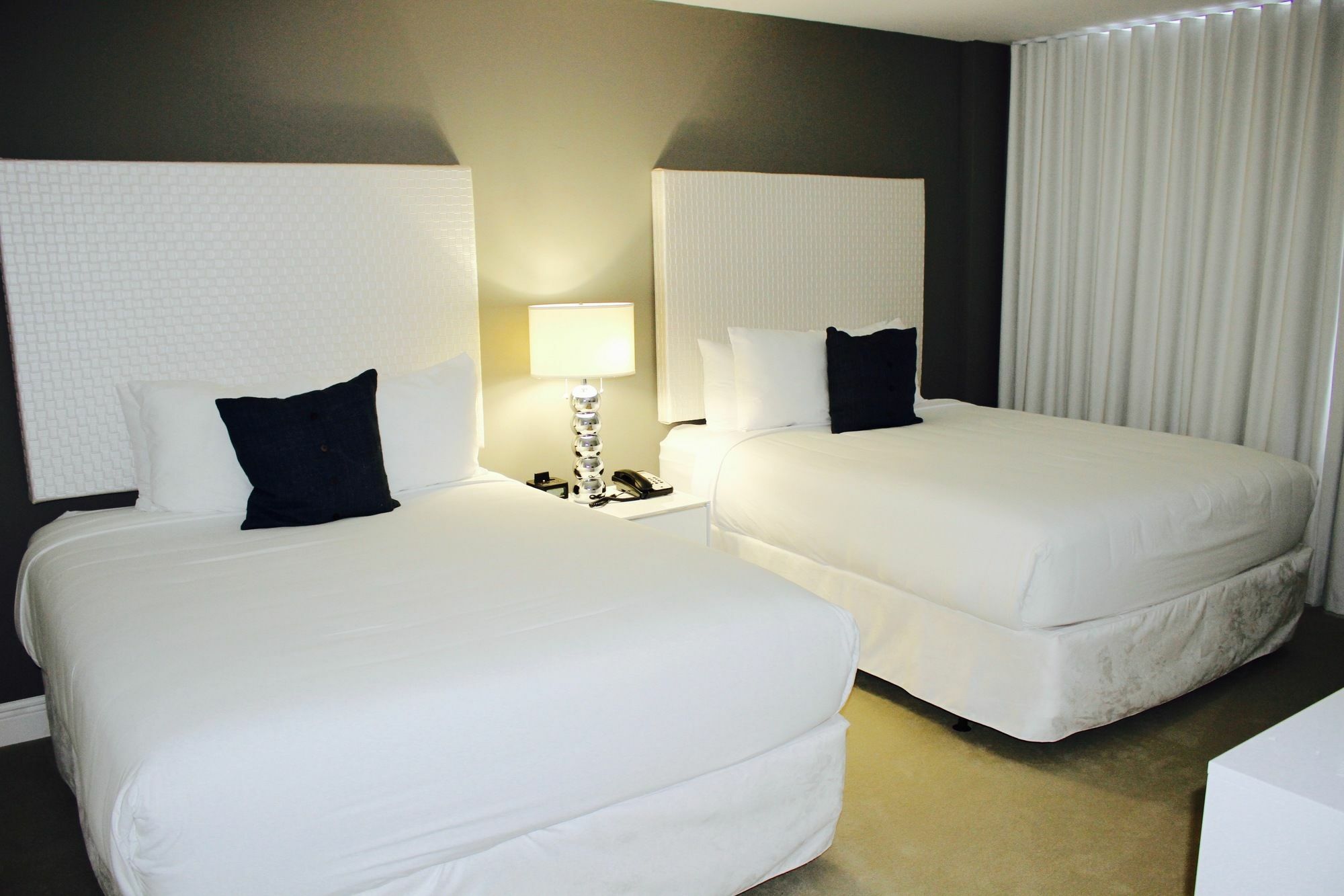 Ocean Beach Apartments ไมอามีบีช ภายนอก รูปภาพ