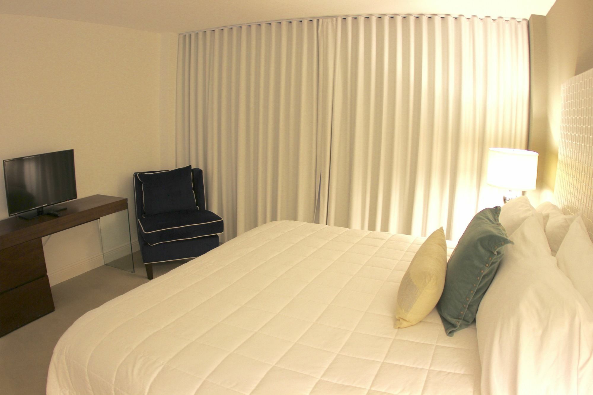 Ocean Beach Apartments ไมอามีบีช ภายนอก รูปภาพ